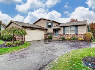 2214 Denton Ln, Maumee, OH 43537