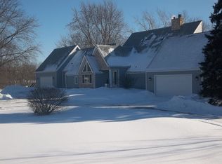 20703 N Buckeye Rd, Barrington, IL 60010