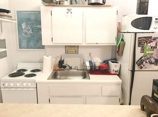 3345 N Marshfield Ave #27, Chicago, IL 60657