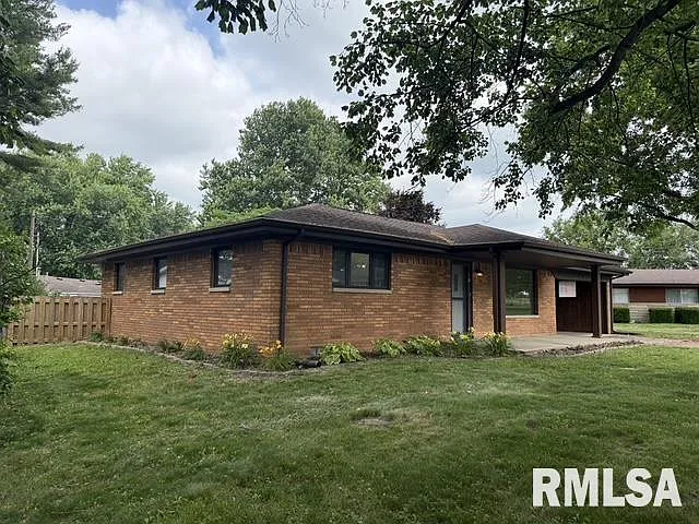 49 Birch Dr — Photo 2