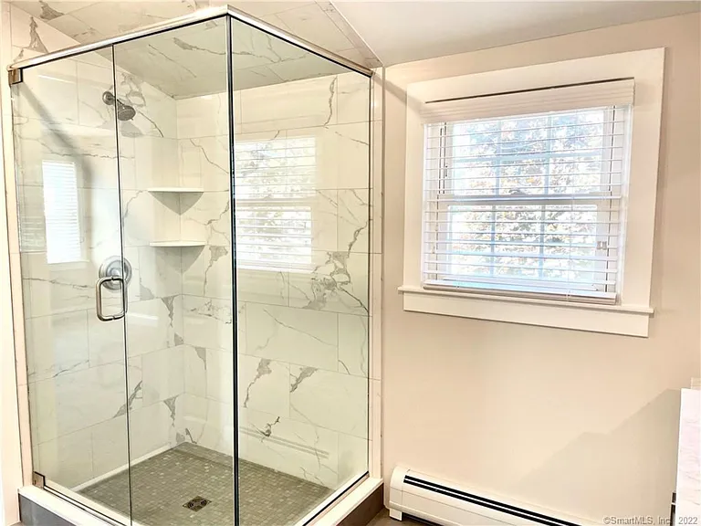 31 Ledge Ave #2 — Photo 14