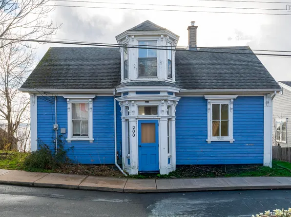 200 Montague St, Lunenburg, NS B0J 2C0