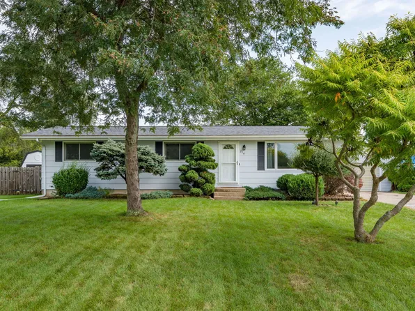 214 Carroll St, Colona, IL 61241