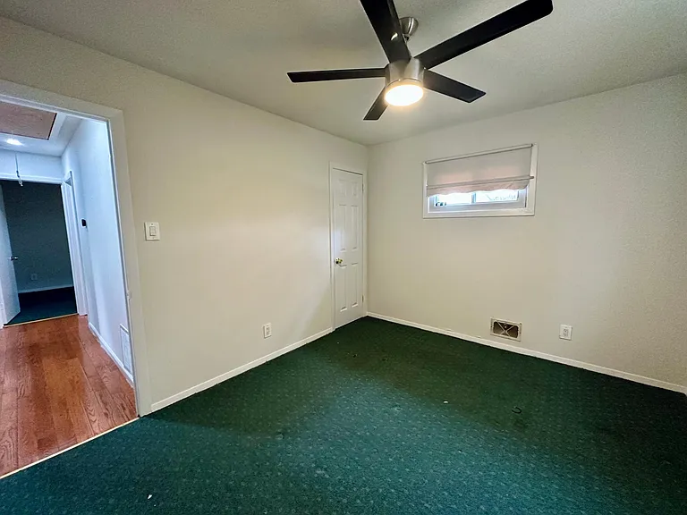 214 Mark Tree Rd — Photo 11
