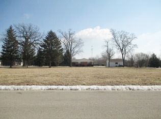 2 Oak Bluff Ct, Utica, IL 61373
