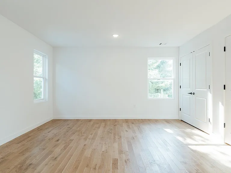 746 Seaport Dr #2 — Photo 33
