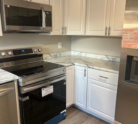 5th image of 11701 Hinkley Dr