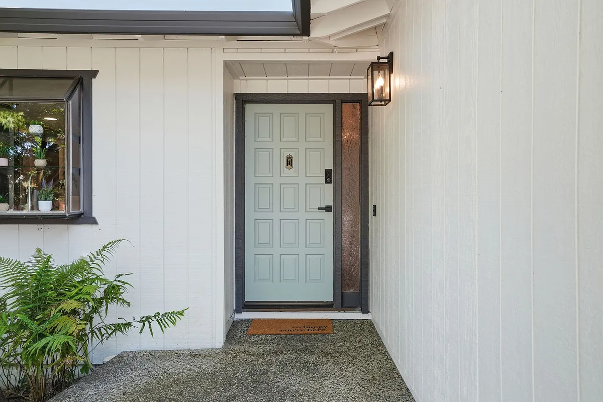 Ring Doorbell, Keyless Entry - 372 Belle Monti Ave