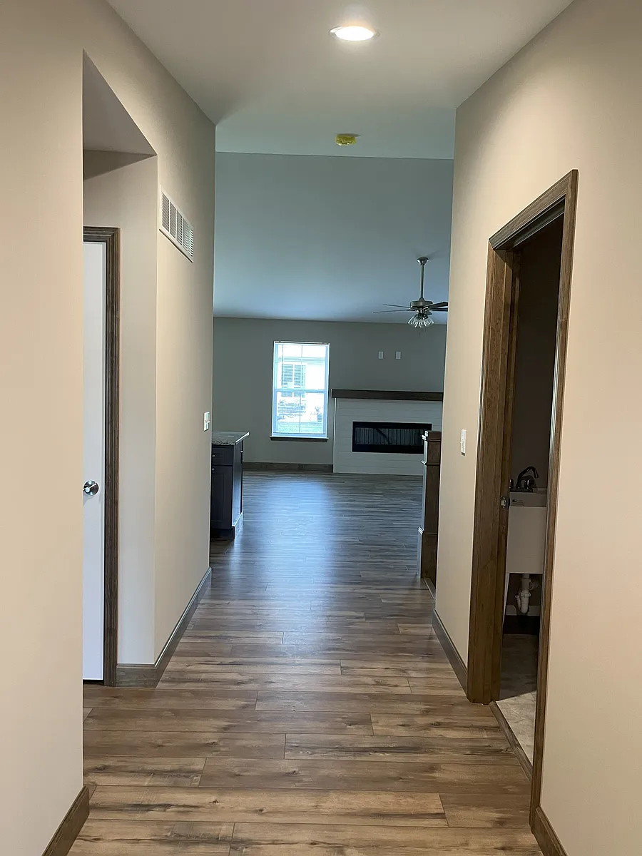 Building Photo - 5940 Arrow Ridge Rd #130