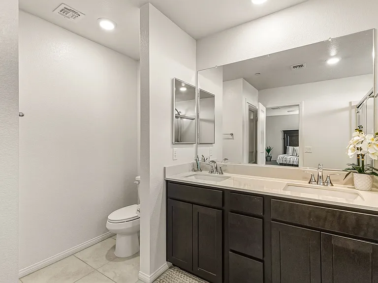 5390 Robinera Ct — Photo 26