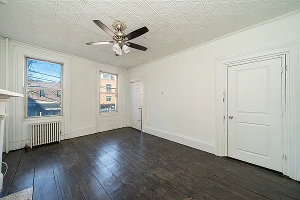 Rented by Worth Property Group | media 23