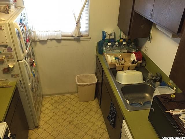 2nd image of 5600 Meadow Ln #223