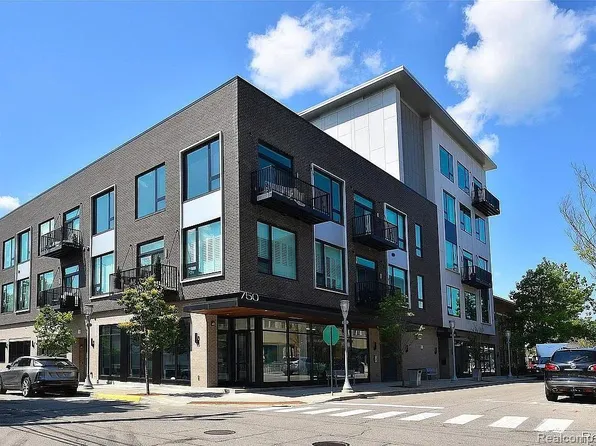 750 Forest Ave Unit 304, Birmingham, MI 48009