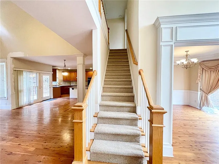 555 Vinings Springs Dr SE — Photo 26
