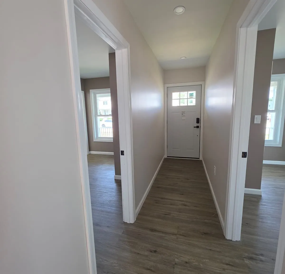 3 bed, 1.5 bath, 2019 sqft, $2,295 — Photo 2