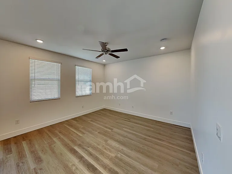 9677 E Harkes Dr — Photo 5