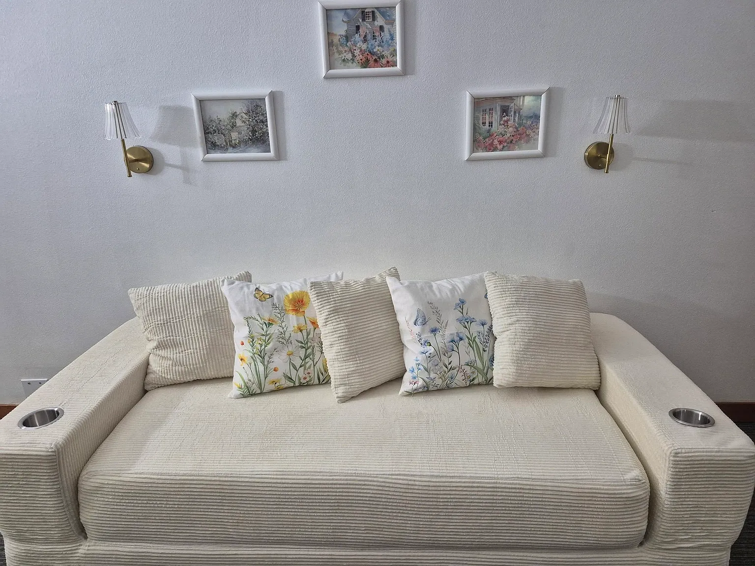 Studio, 300 sqft, $1,600 — Photo 3