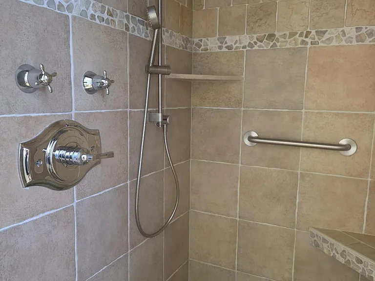 1825 Fox Bay Dr — Photo 15