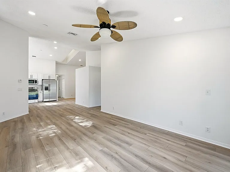 7618 Pinewalk Dr S #132 — Photo 25