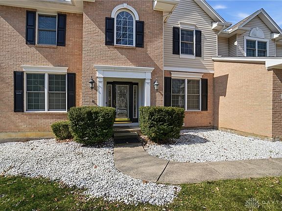 4th image of 75 Triple Crown Cir