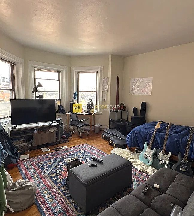 1st image of 907 Boylston St #6