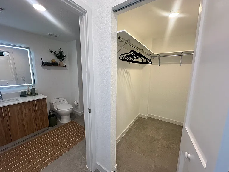 1937 Madison St #B2 — Photo 9