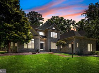 1823 Elgin Dr, Vienna, VA 22182