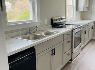 372 Hampshire Rd, Methuen, MA 01844