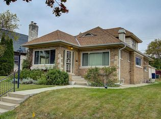 5242 W Rita Dr, Milwaukee, WI 53219