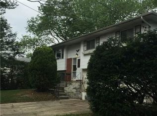 1661 Elsie Ln, Bay Shore, NY 11706