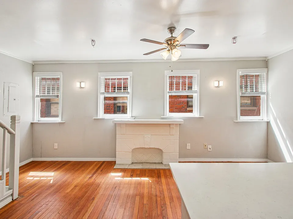 828 East Dr #3
