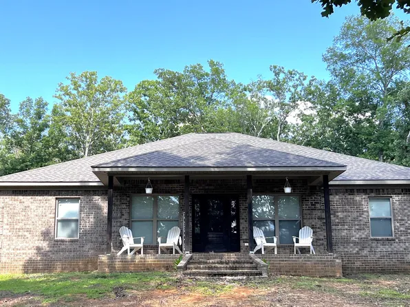 622 Hall Rd, Mantachie, MS 38855