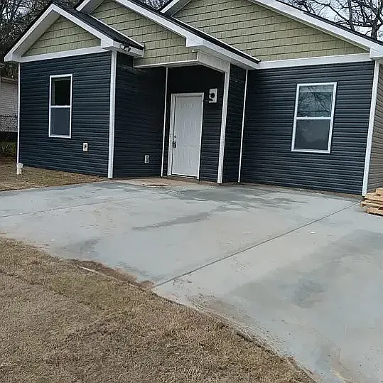 3 bed, 1323 sqft, $1,450 — Photo 3