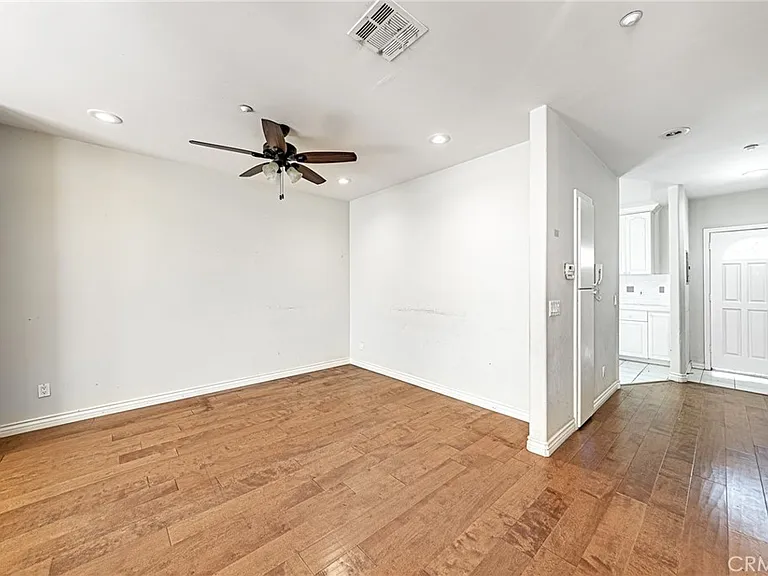 2345 Montrose Ave #2 — Photo 10