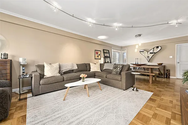 Sold by Digs Realty Group | media 13