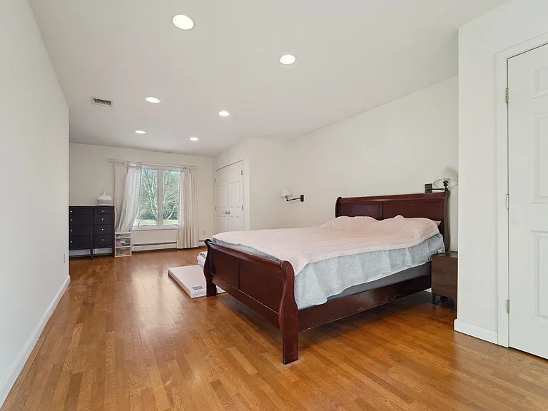 324 Brook St #324 — Photo 25
