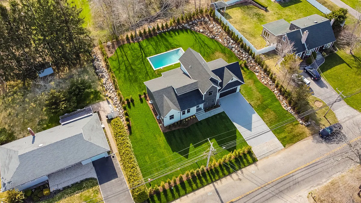 Building Photo - 2415 Cox Neck Rd