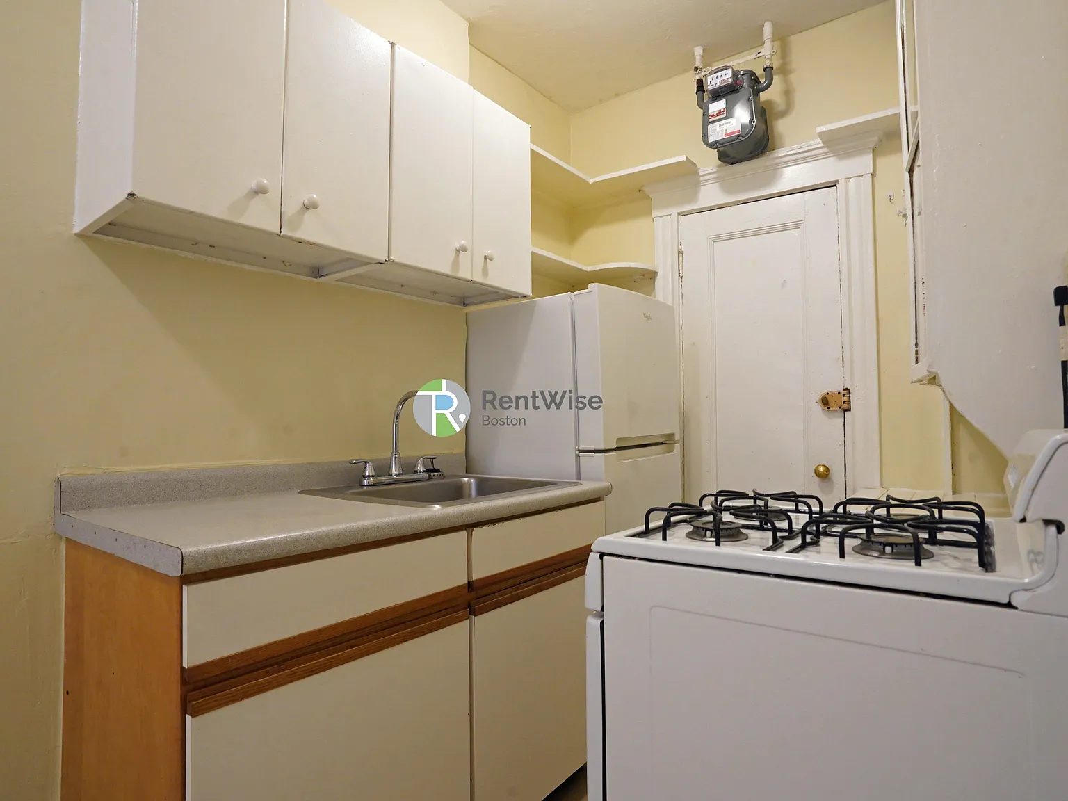 220 Kelton ST — Photo 3