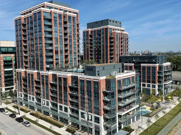 31 Tippett Rd #252, Toronto, ON M3H 0C8