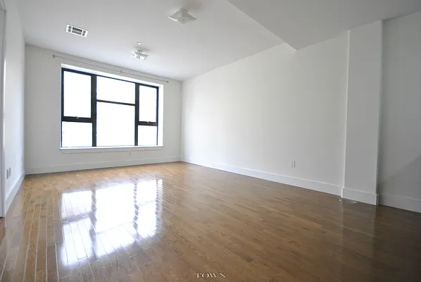 Rented by Town Residential | media 38