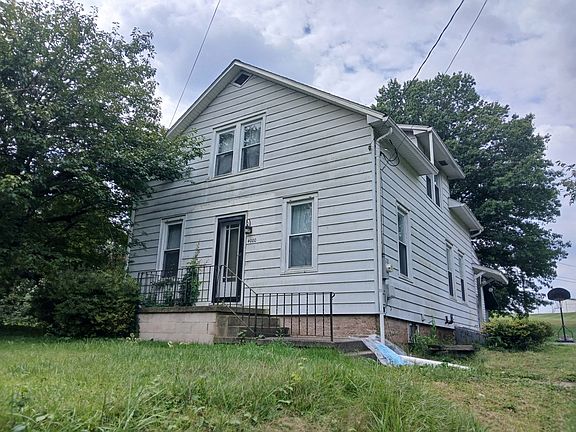 2nd image of 4000 Peters Mountain Rd
