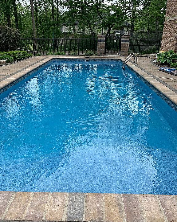 2nd image of 22 Manorwood Dr