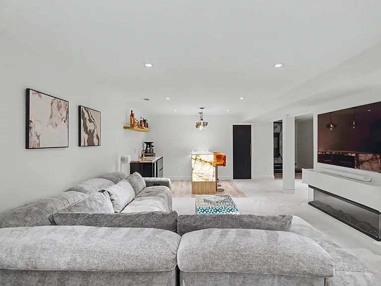 509 S Highland St — Photo 13