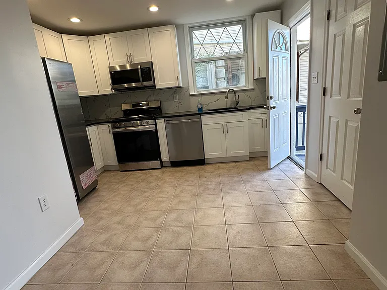 197 Heberton Ave #2 — Photo 30