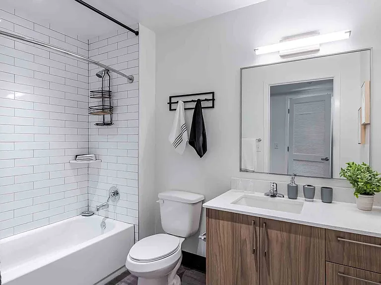 The Anamar at Collins Park — Photo 20