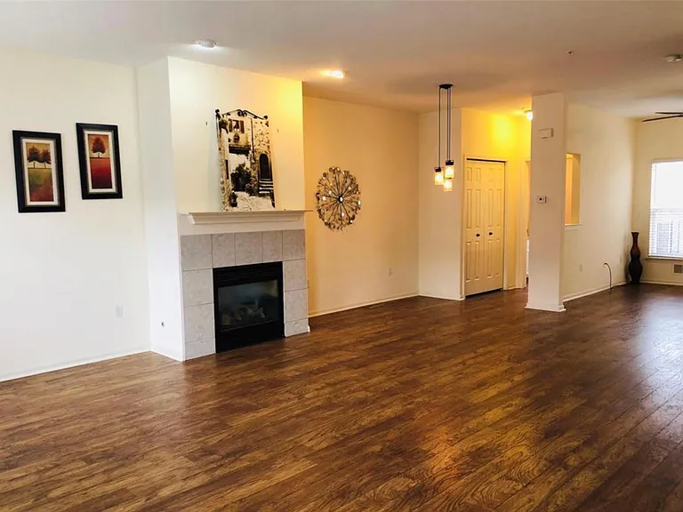701 Cherry Orchard Rd — Photo 6