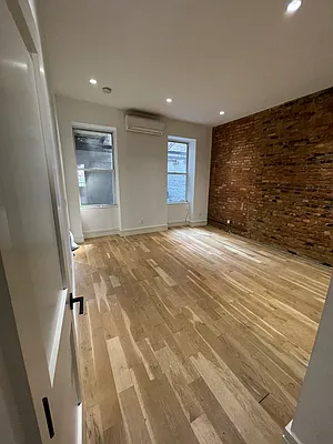 Rented by MJ Property Group LLC | media 18