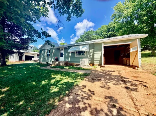 15003 W Old Eminence Rd 15017 Old E W, Eminence, MO 65466