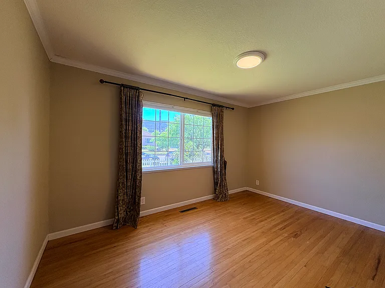 1695 Merrill Dr — Photo 18