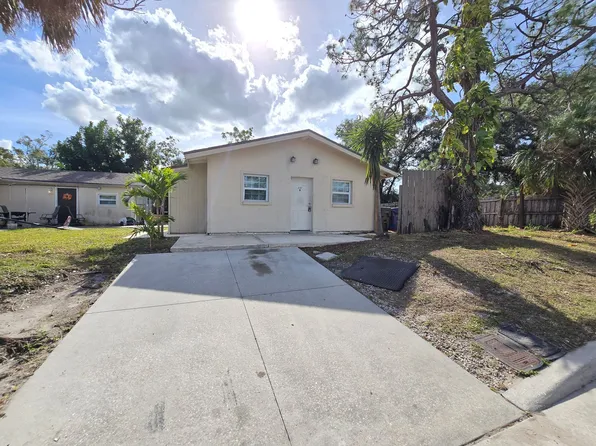 2147 Dodge Ave, Sarasota, FL 34234